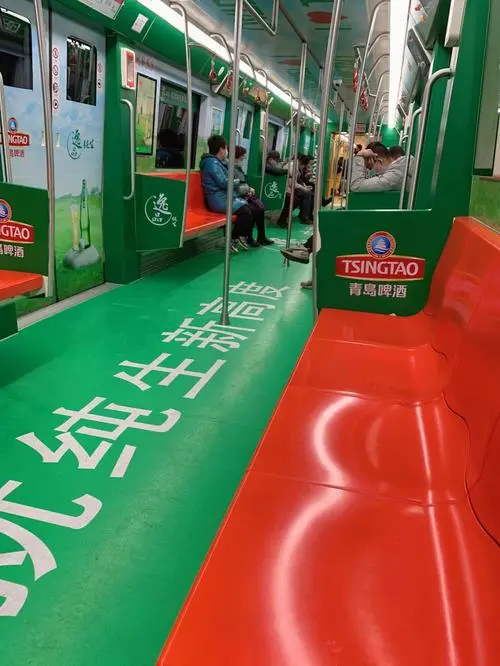哈尔滨地铁广告大屏投放，哈尔滨地铁车厢广告