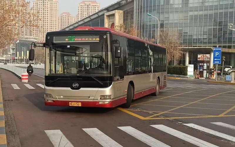 849路公交车广告报价（公交车广告费用估算）
