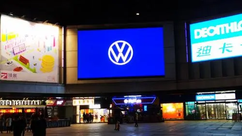 二七商圈led户外广告屏投放，郑州商业区LED显示屏广告投放策略