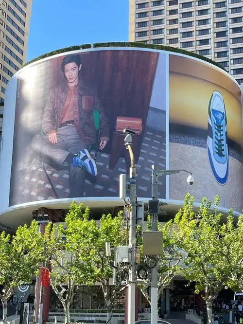上海高铁站广告牌投放多少钱，上海高铁站广告牌投放多少钱一个