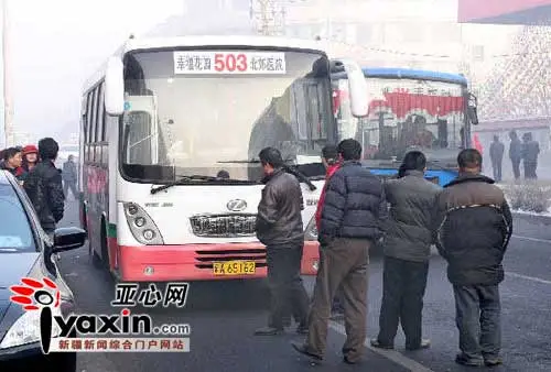 永济公交车广告（永济公交车停运）