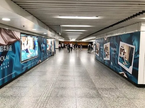 徐家汇地铁站广告价格（徐家汇地铁站人流量）