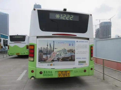 上海公交车站台广告，上海公交车车身广告制作工艺