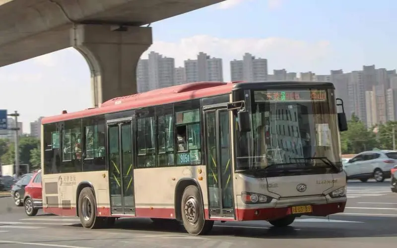 905路公交广告（公交线路广告）