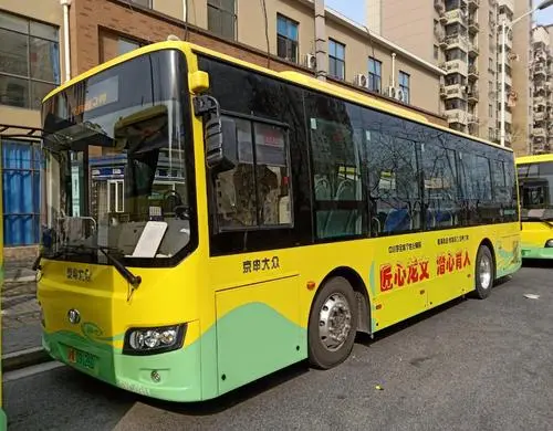 上海公交车站广告公司，上海公交车车身广告制作工艺
