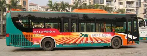 公交车身的广告（公交车广告广州）