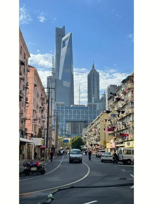 上海陆家嘴环线巴士广告投放，陆家嘴环线3路