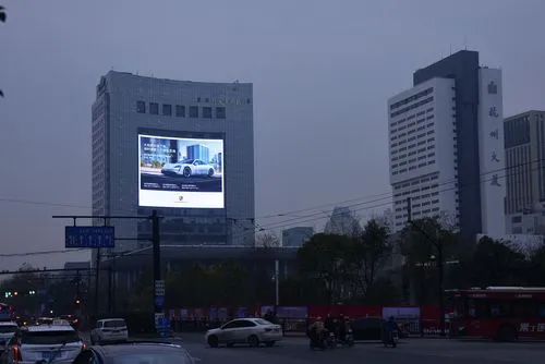 杭州玻璃屏led电子显示屏清单（杭州led玻璃幕墙显示屏幕）